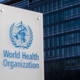 Les 194 membres de l'Organisation mondiale de la santé (OMS) à Genève se donnent encore un an pour aboutir à un arrangement contre les pandémies (archives). Keystone/MARTIAL TREZZINI